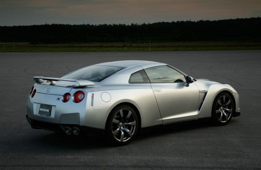  Nissan GT-R 2007 года  (фото 17 из 480)